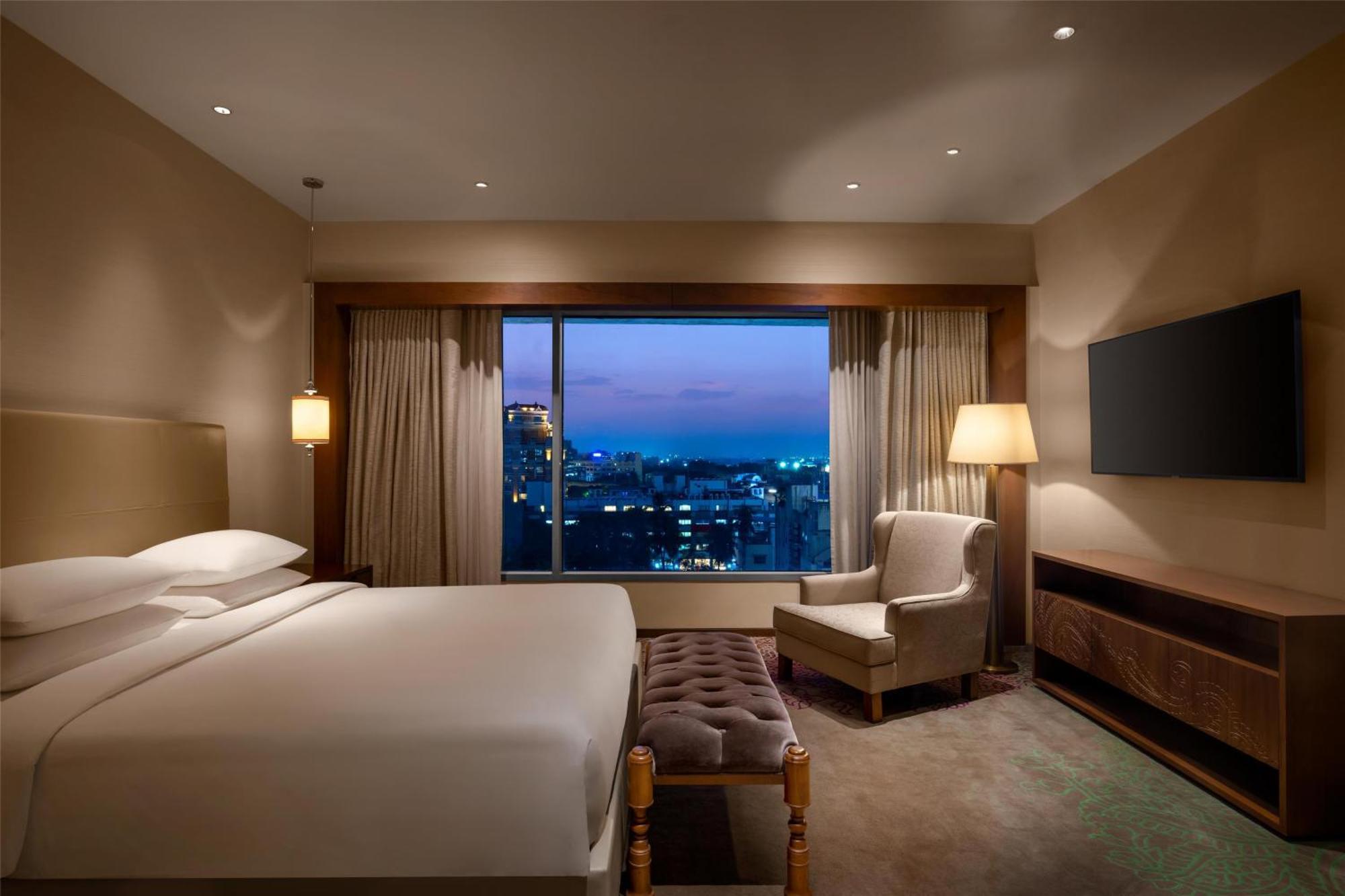 Park Hyatt Hotel 5*
